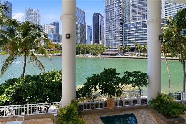 Building Photo - 801 Brickell Key Blvd