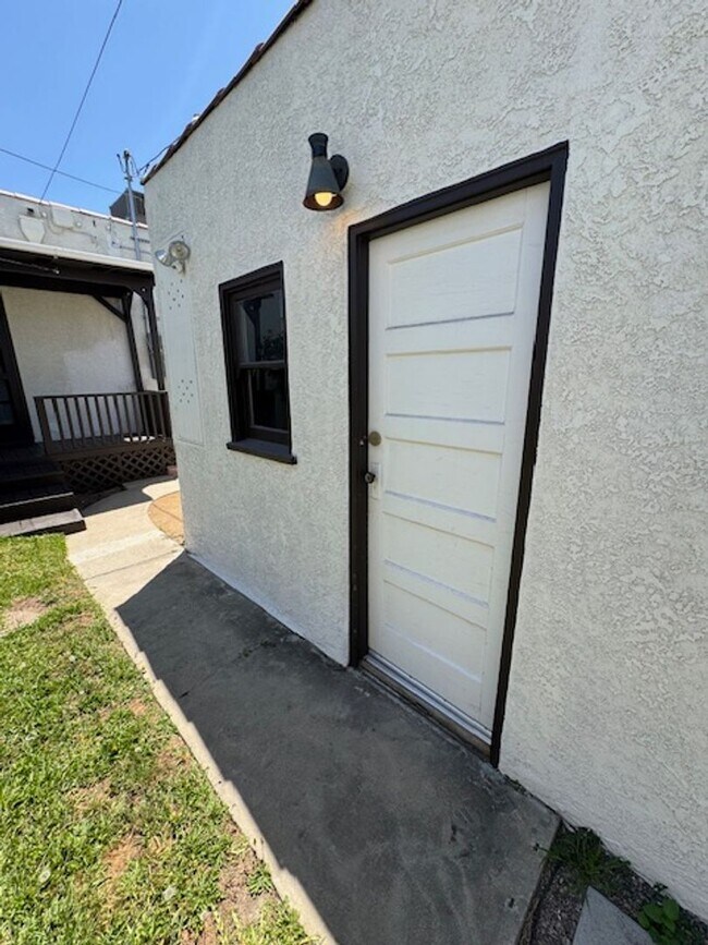Building Photo - Classic Spanish Revival in California Heig...