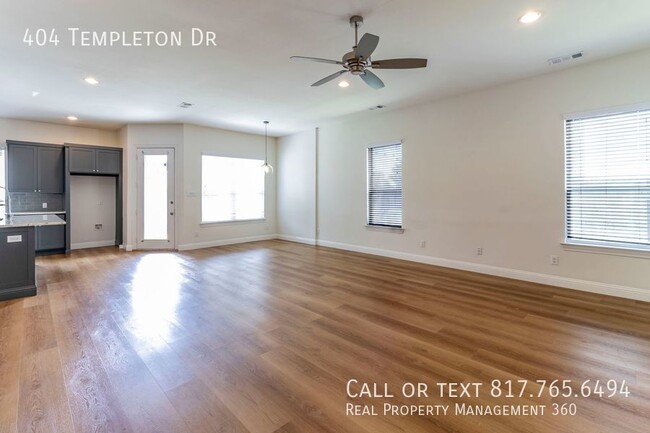 Building Photo - 404 Templeton Dr