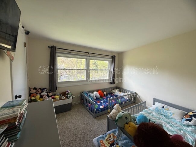 Building Photo - 558 Mallard Ln