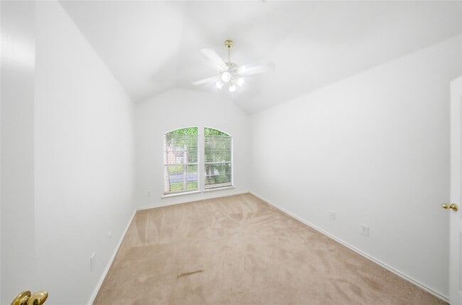 Building Photo - 2415 Mills Creek Dr