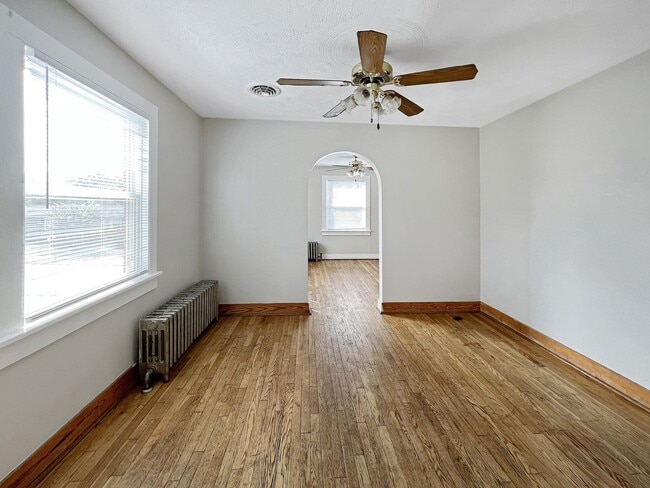 Building Photo - 209-211 Peach Street