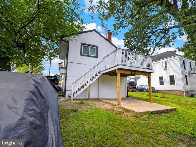 Building Photo - 6008 Addison Rd