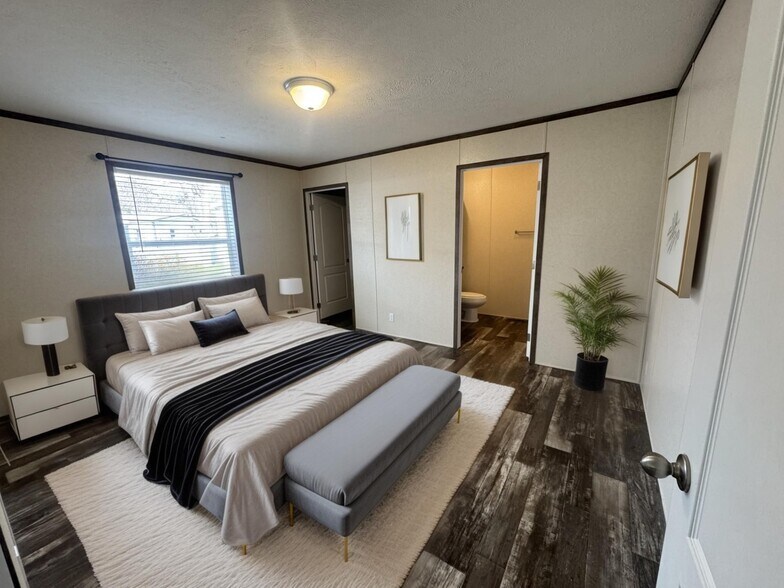 Building Photo - 55 Arbor St