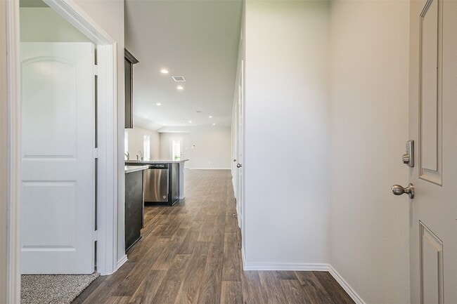 Building Photo - 14668 Blackbrush Mnr