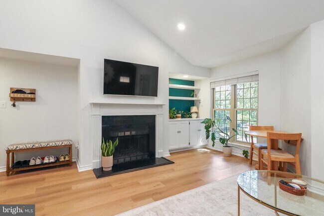 Building Photo - 12160 Penderview Terrace