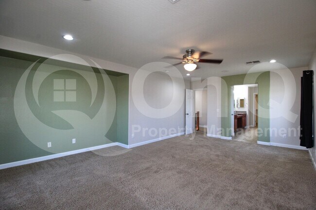 Building Photo - 22310 E Creekside Ct