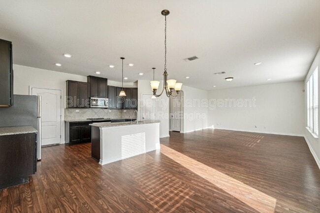 Building Photo - 3306 Putnam Fields