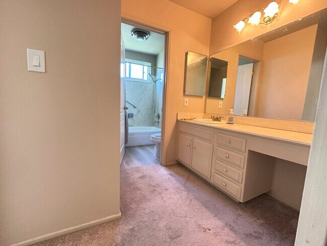Building Photo - 11348 Barbi Ln
