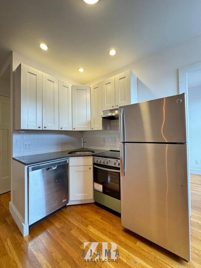 Building Photo - 1 bedroom in Brooklyn NY 11215