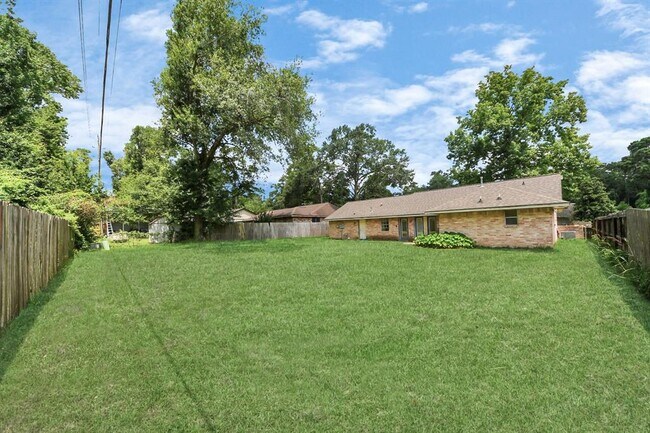 Building Photo - 3219 Gary Ln