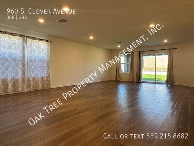 Building Photo - 960 S Clover Ave