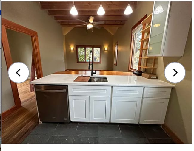 Building Photo - 5-Bedroom Home in SE Portland!