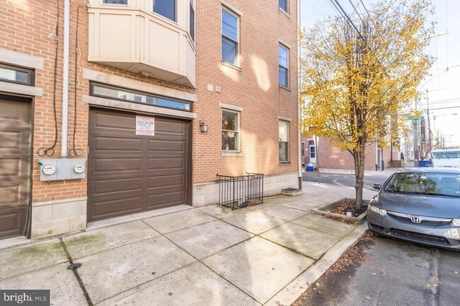 Building Photo - 1001 S 18th St