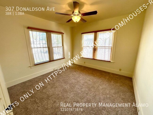 Building Photo - AVAILABLE NOW! Newly Renovated 3 Bedroom /...