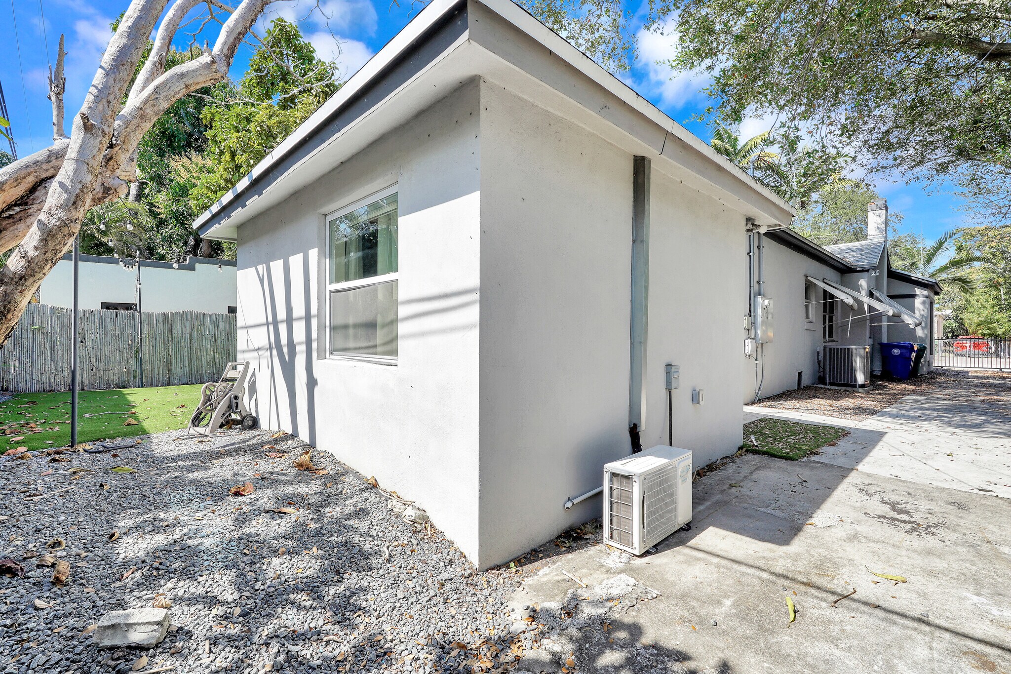 Building Photo - 52 NW 47th Ter