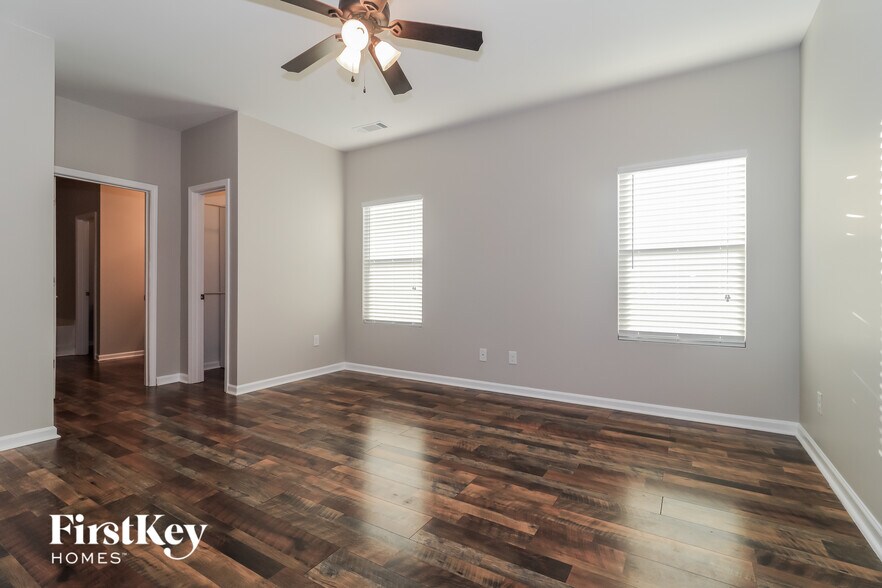 Building Photo - 109 Caledonian Cir