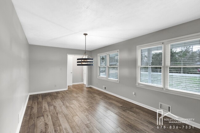 Building Photo - 3925 Chicamauga Dr