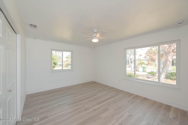 Building Photo - 790 Palm Dr