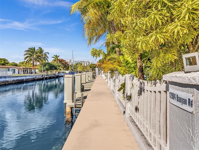 Building Photo - 12904 Banyan Rd