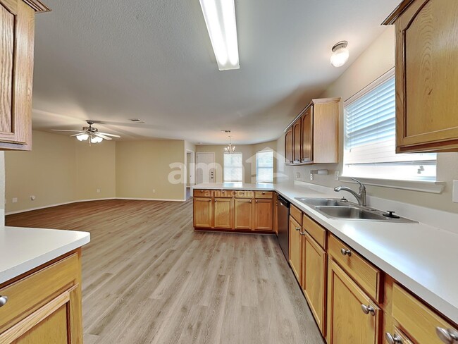 Building Photo - 2017 Woodhurst Trl