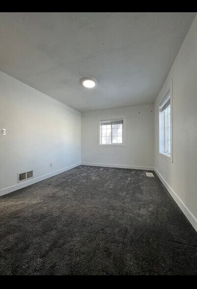 Building Photo - 624 Lomax St