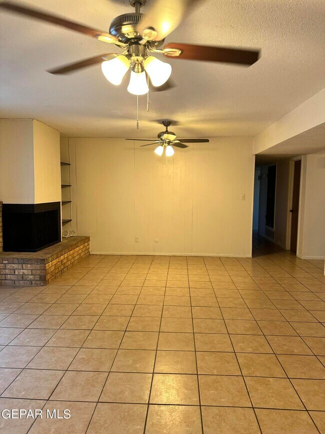 Building Photo - 8705 Galena Dr