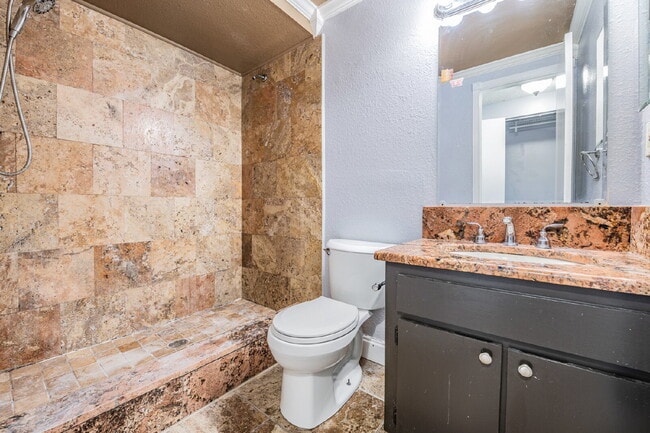 Building Photo - 16001 Saddlestring Dr