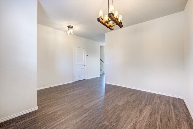 Building Photo - 5027 Brewcastle Ln