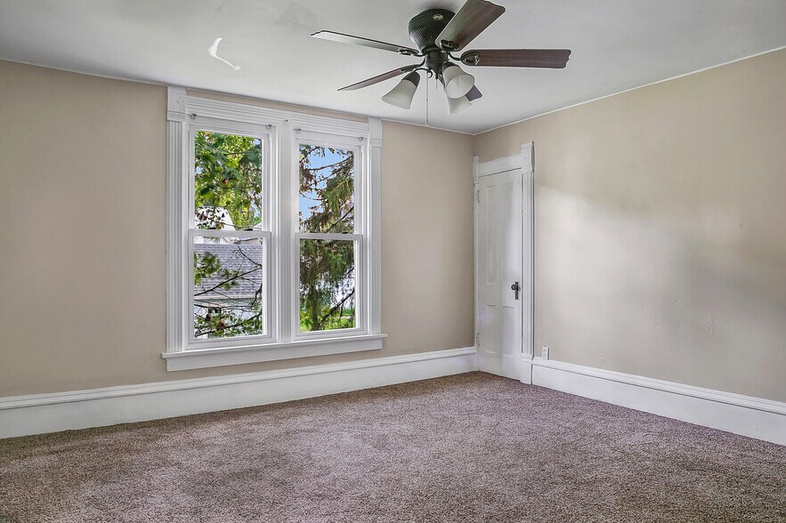 Building Photo - 944 14th St