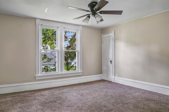 Building Photo - 944 14th St