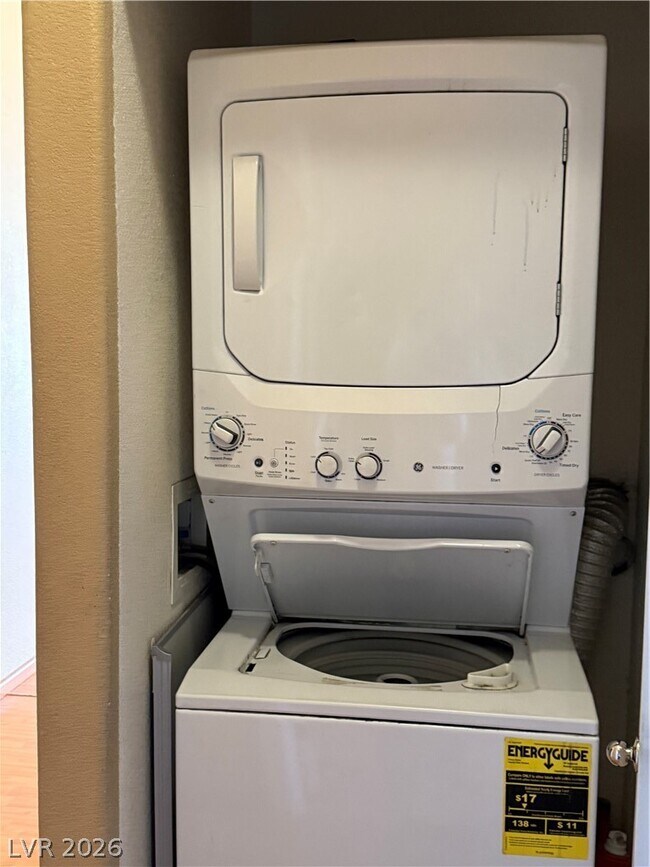 Building Photo - 700 Carnegie St