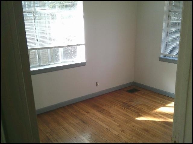 Building Photo - 9 Woodcliff Cir