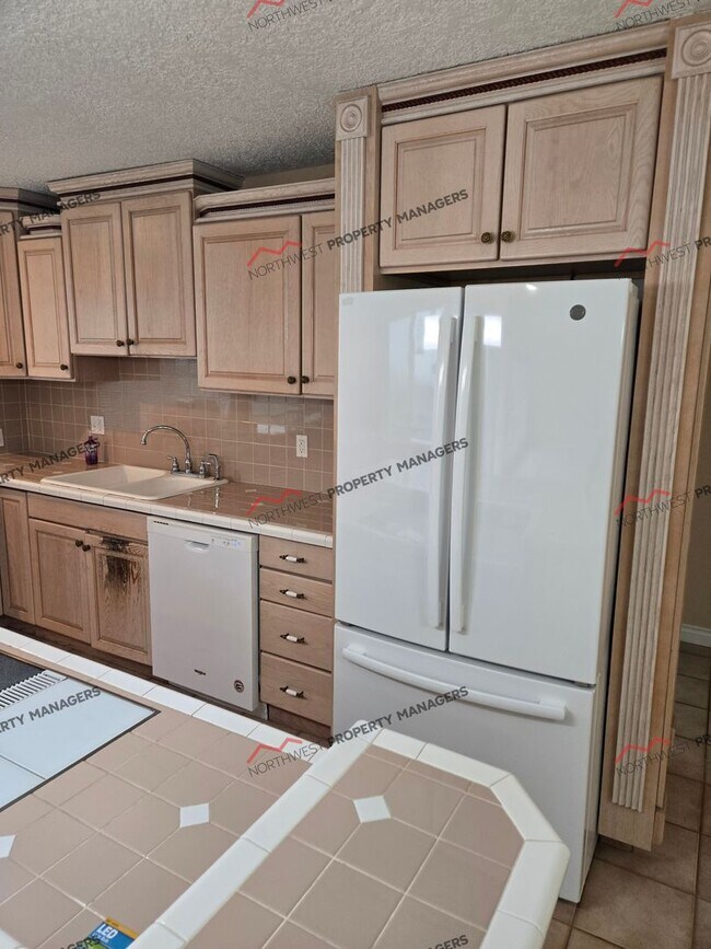 Building Photo - STATUS: AVAILABLE | R285 | $2695 + $100 for well/septic maintenance