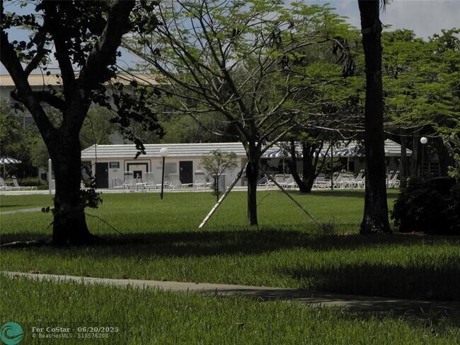 Building Photo - 1605 Abaco Dr