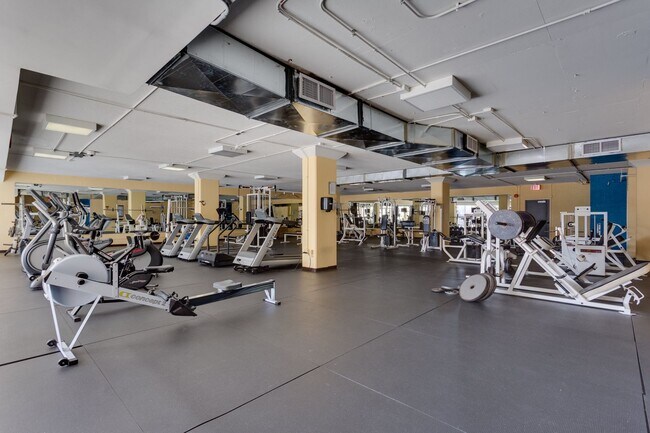 Building Photo - Studio Condo with all utilities included for rent!