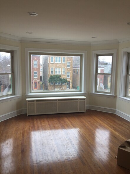 Living room - - 1744 E 84th Pl