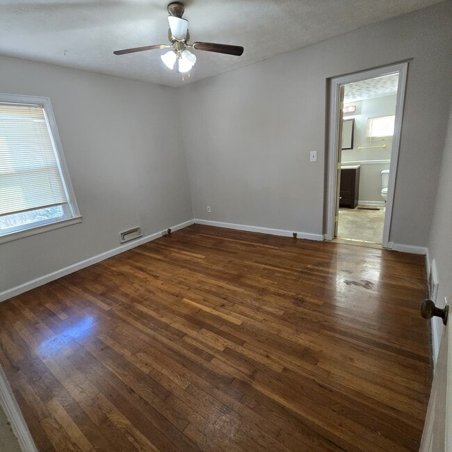 Building Photo - Fantastic Full Brick Ranch