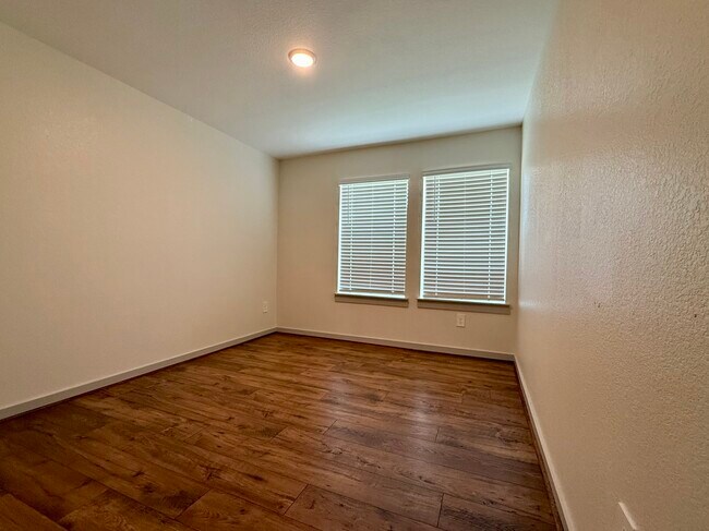 Building Photo - 28930 Yukon River Ct