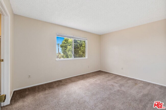 Building Photo - 72669 Eagle Rd