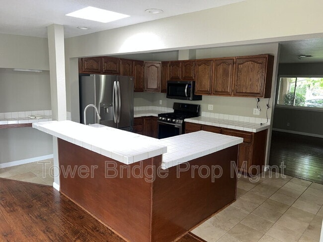 Building Photo - 6306 Trajan Dr