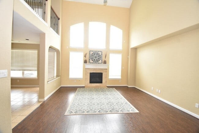 Building Photo - 10135 Cypress Path