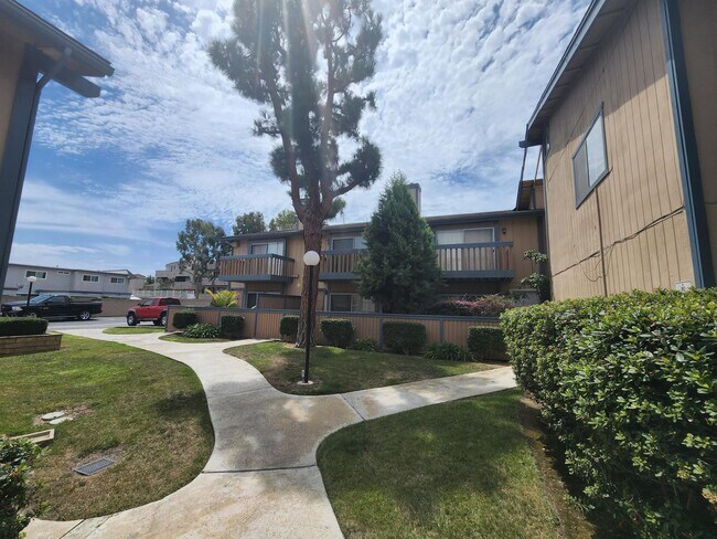 Building Photo - Seascape Community: 2 Bedroom 2.5 Bath Tow...