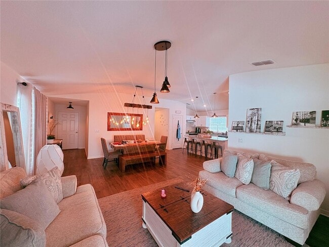 Building Photo - 1084 Papaya Cir.