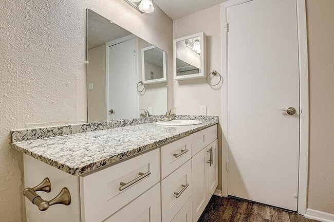 A2 Bathroom - Coronado Villas