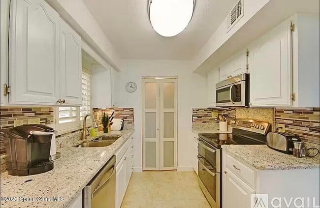 Building Photo - 1729 Minutemen Causeway