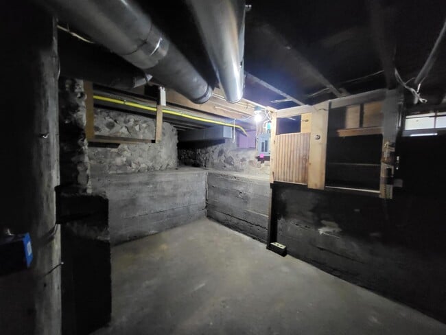 Building Photo - 11126 Cumberland Rd