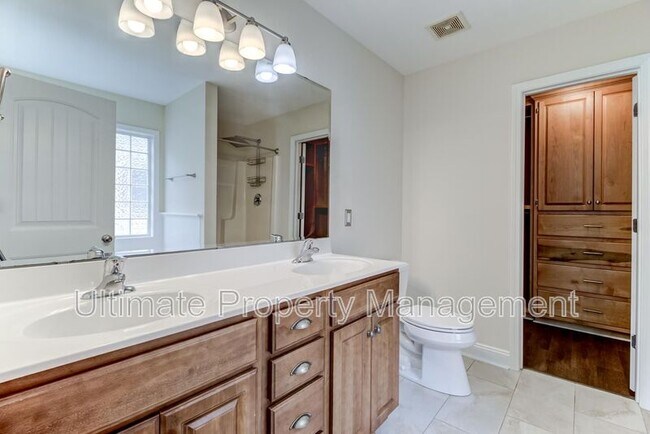 Building Photo - 902 Kiwi Ln