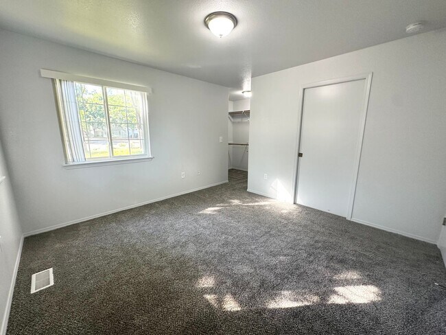 Building Photo - Affordable living at The Westside Apartments