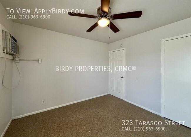 Building Photo - Charming 2-Bedroom Duplex in San Antonio -...
